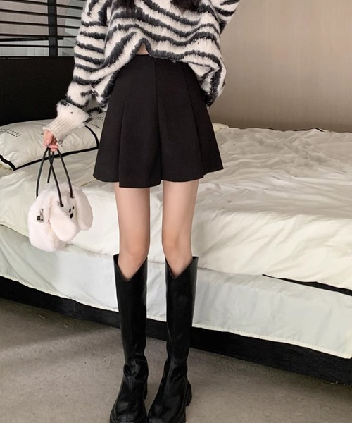 IRADOWL(アイラドール)の「タックフレアミニスカート(スカート・レディース・ブラック/ブラウン・LARGE/MEDIUM/SMALL)」の9枚目の写真