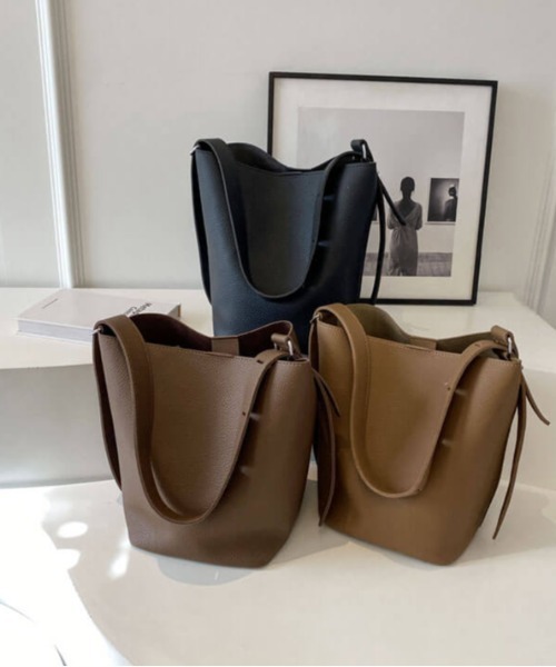 L LABEL(エルラベル)の「ポーチ付2WAYバケットワンショルダーバッグ(ショルダーバッグ・レディース・ブラック/ベージュ/ブラウン/オフホワイト/グレー・FREE)」の6枚目の写真