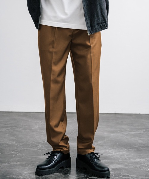 Rocky Monroe(ロッキーモンロー)の「センタープレスワイドテーパードワンタックスラックス(スラックス・メンズ・ブラック/ダークオリーブ/ダークベージュ/ダークネイビー/ダークブラウン/ブラウン/ダークグリーン/チャコールグレー・マルチサイズ)」の5枚目の写真