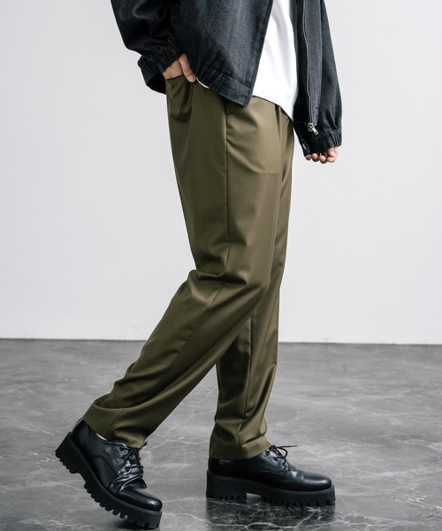 Rocky Monroe(ロッキーモンロー)の「センタープレスワイドテーパードワンタックスラックス(スラックス・メンズ・ブラック/ダークオリーブ/ダークベージュ/ダークネイビー/ダークブラウン/ブラウン/ダークグリーン/チャコールグレー・マルチサイズ)」の17枚目の写真