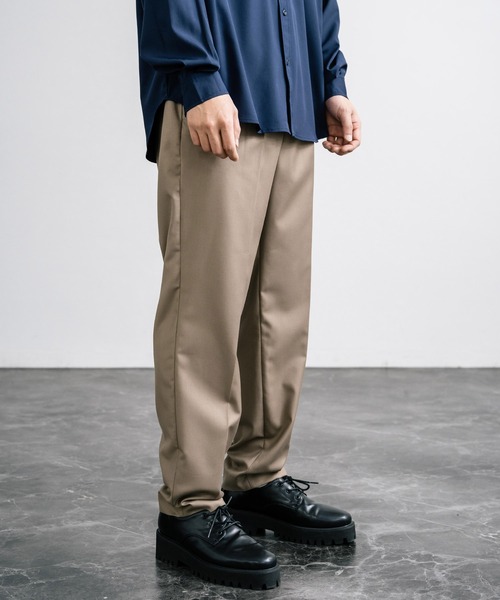 Rocky Monroe(ロッキーモンロー)の「センタープレスワイドテーパードワンタックスラックス(スラックス・メンズ・ブラック/ダークオリーブ/ダークベージュ/ダークネイビー/ダークブラウン/ブラウン/ダークグリーン/チャコールグレー・マルチサイズ)」の14枚目の写真