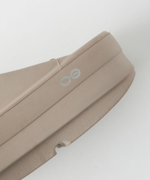 OOFOS(ウーフォス)の「<OOFOS>OOmega プラットフォーム サンダル / ウーメガ(サンダル・レディース・ベージュ/ピンク/ブラック・24cm/23cm/25cm)」の22枚目の写真