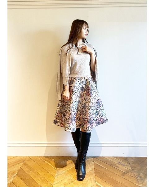 LOULOU WILLOUGHBY(ルルウィルビー)の「【LOULOU WILLOUGHBY】MALHIAフラワージャガードフレアスカート(スカート・レディース・ピンク・2/1)」の13枚目の写真