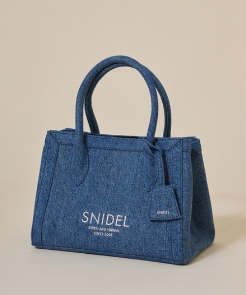 SNIDEL(スナイデル)の「キャンバスロゴバッグ(トートバッグ・レディース・アイボリー/ブラック/ピンクベージュ/ブルー・FREE)」の4枚目の写真