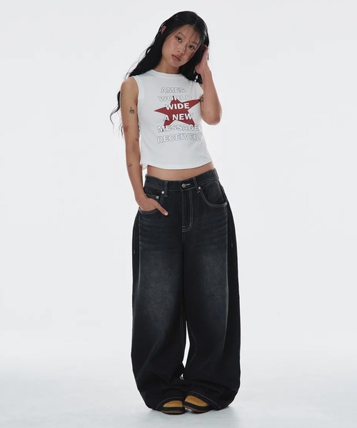 AMESWORLDWIDE（アメスワールドワイド）の「A'GEM/9 × .kom 『AMESWORLDWIDE/アメスワールドワイド』 ROUND HEM SLEEVELESS TEE/ラウンドヘムスリーブレスTEE（Tシャツ/カットソー・レディース・グレー/チャコールグレー/ホワイト・FREE）」の4枚目の写真