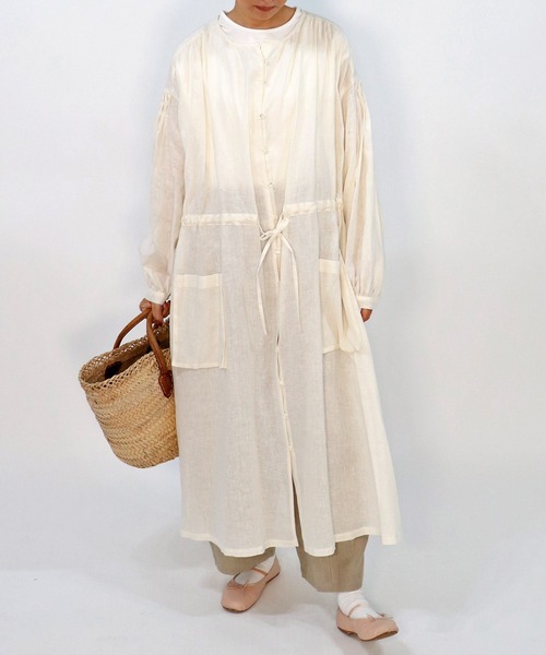 haupia(ハウピア)の「着こなし自由なポケットワンピース【ワンピース】(シャツワンピース・レディース・チャコールグレー/オフホワイト/ベージュ/ラベンダー・MEDIUM)」の1枚目の写真