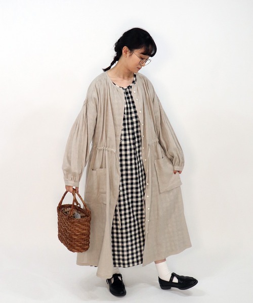 haupia(ハウピア)の「着こなし自由なポケットワンピース【ワンピース】(シャツワンピース・レディース・チャコールグレー/オフホワイト/ベージュ/ラベンダー・MEDIUM)」の10枚目の写真