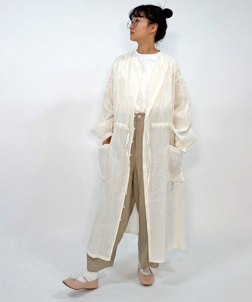 haupia(ハウピア)の「着こなし自由なポケットワンピース【ワンピース】(シャツワンピース・レディース・チャコールグレー/オフホワイト/ベージュ/ラベンダー・MEDIUM)」の14枚目の写真