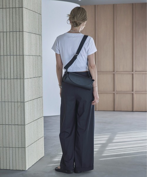 feepur(フェピュール)の「フェイクレザーラウンドショルダーバッグ(ショルダーバッグ・レディース・シルバー/ブラック・FREE)」の17枚目の写真