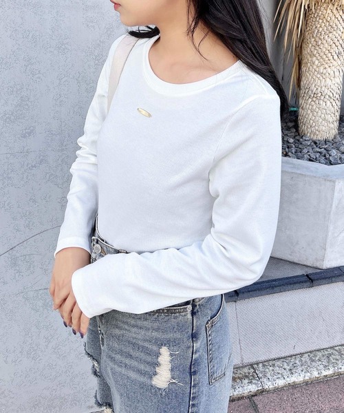 INGNI(イング)の「GOLDプレートテレコ長袖ピタTシャツ(Tシャツ/カットソー・レディース・オフホワイト/チャコールグレー/ブラック・M)」の6枚目の写真
