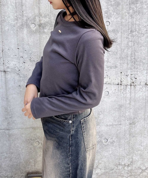 INGNI(イング)の「GOLDプレートテレコ長袖ピタTシャツ(Tシャツ/カットソー・レディース・オフホワイト/チャコールグレー/ブラック・M)」の16枚目の写真