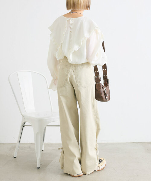 w closet（ダブルクローゼット）の「【２サイズ展開】裾リボンワイドデニムパンツ（デニムパンツ・レディース・ベージュ/ピンク/ブルー・SMALL/MEDIUM）」の16枚目の写真