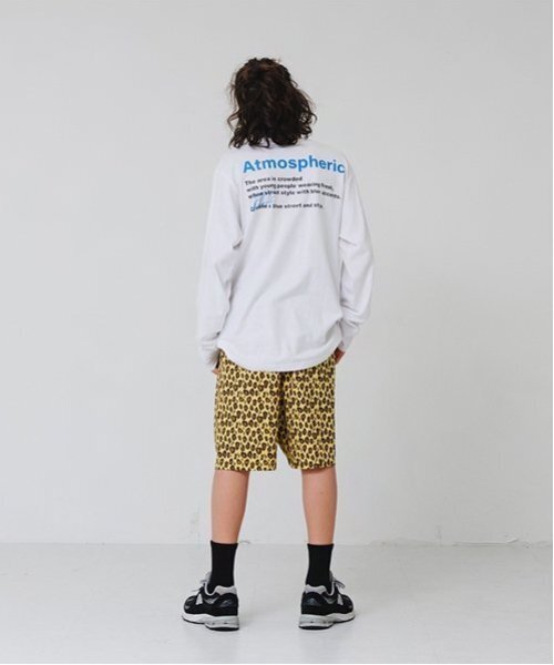 GLAZOS（グラソス）の「【大人向けサイズあり】【プチプラ】バックロゴ長袖Tシャツ（Tシャツ/カットソー・キッズ・ホワイト/ベージュ/グリーン/ブラック/グレー・S/M/L/LL）」の12枚目の写真