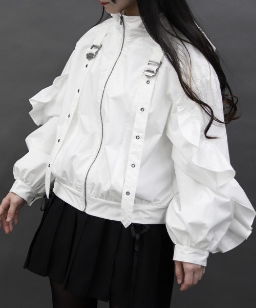 axes femme POETIQUE（アクシーズファムポエティック）の「ベルトデザインブルゾン（ブルゾン・レディース・ブラック/ホワイト・MEDIUM）」の2枚目の写真