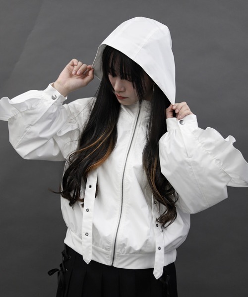 axes femme POETIQUE（アクシーズファムポエティック）の「ベルトデザインブルゾン（ブルゾン・レディース・ブラック/ホワイト・MEDIUM）」の7枚目の写真