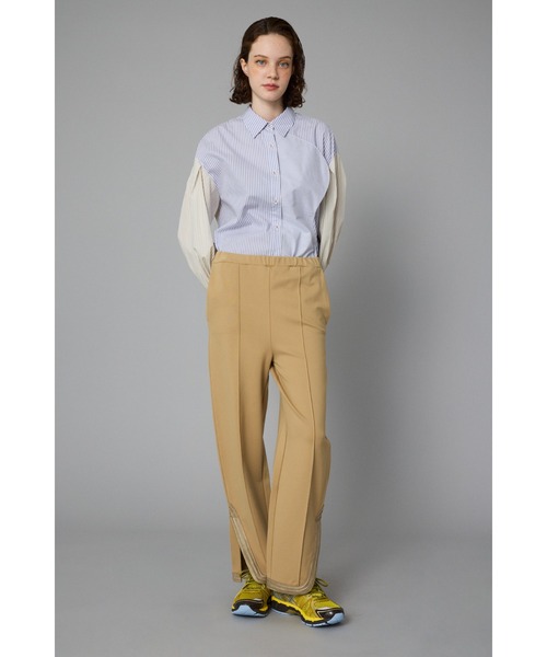 HeRIN.CYE（ヘリンドットサイ）の「Ponte side slit pants　　ポンチサイドスリットパンツ（その他パンツ・レディース・ベージュ/ブラック・36/38）」の2枚目の写真