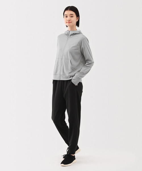 無印良品（ムジルシリョウヒン）の「婦人　ＵＶカット乾きやすいフルジップパーカ（パーカー・レディース・ピンク/スモーキーグリーン系/ブラック/グレー系/オフホワイト・XL/L/M/S）」の22枚目の写真