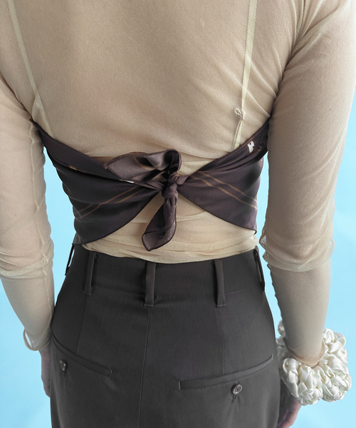EDIT. FOR LULU（エディットフォールル）の「【A PIECE OF CHIC/ア・ピース・オブ・シック】silk skirf challenge（バンダナ/スカーフ・レディース・ブラウン・FREE）」の10枚目の写真
