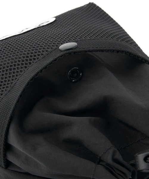 OUTDOOR PRODUCTS（アウトドアプロダクツ）の「【OUTDOOR PRODUCTS】別注 アウトドア プロダクツ メッシュ ドローコード ナイロンショルダーバッグ（ショルダーバッグ・レディース・オフホワイト/レッド/ブラック・FREE）」の4枚目の写真