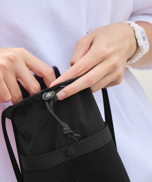 OUTDOOR PRODUCTS（アウトドアプロダクツ）の「【OUTDOOR PRODUCTS】別注 アウトドア プロダクツ メッシュ ドローコード ナイロンショルダーバッグ（ショルダーバッグ・レディース・オフホワイト/レッド/ブラック・FREE）」の22枚目の写真