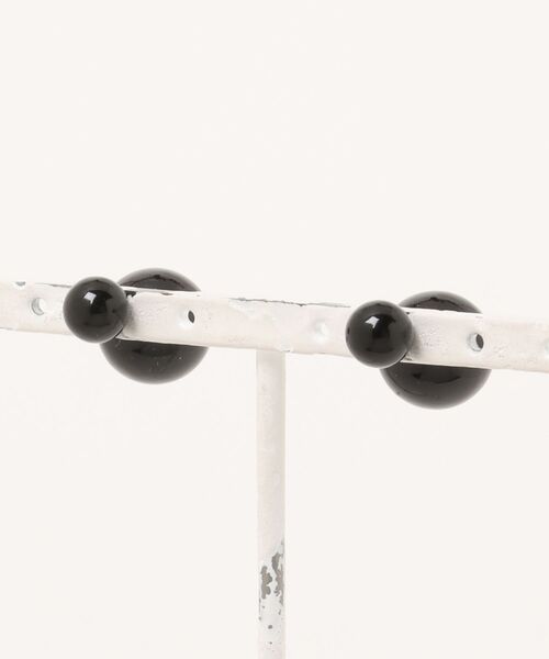 LUGG NAGG（ラグナグ）の「【LUGG NAGG/ラグナグ】キャンディーポップカラー ダブルキャッチピアス（ピアス（両耳用）・レディース・ライトグリーン/ホワイト/グリーン/ブルー/ゴールド/ブラック/レッド/ピンクベージュ・FREE）」の15枚目の写真