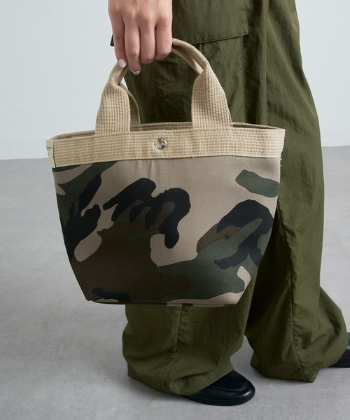 A by MAGASIN DE MODE(エーバイマガジンデモード)の「【A by MAGASIN DE MODE】ミニョントート SNBD(トートバッグ・レディース・キャメル/シルバー/ブルー/マルチ/アイボリー/チャコールグレー/ブラック/ネイビー/グレー・FREE)」の9枚目の写真