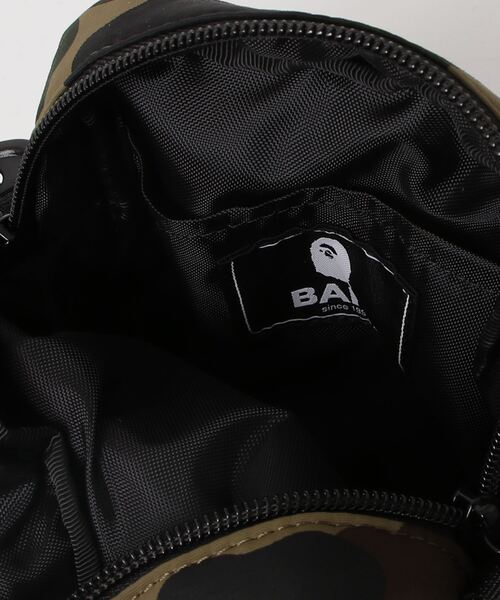 A BATHING APE(アベイシングエイプ)の「1ST CAMO SHARK MINI BAG(ハンドバッグ・メンズ・グリーン/イエロー・FREE)」の11枚目の写真