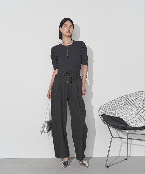 Solace(ソレイス)の「ボリュームショルダートップス(Tシャツ/カットソー・レディース・ブラック/ホワイト/チャコールグレー・FREE)」の8枚目の写真