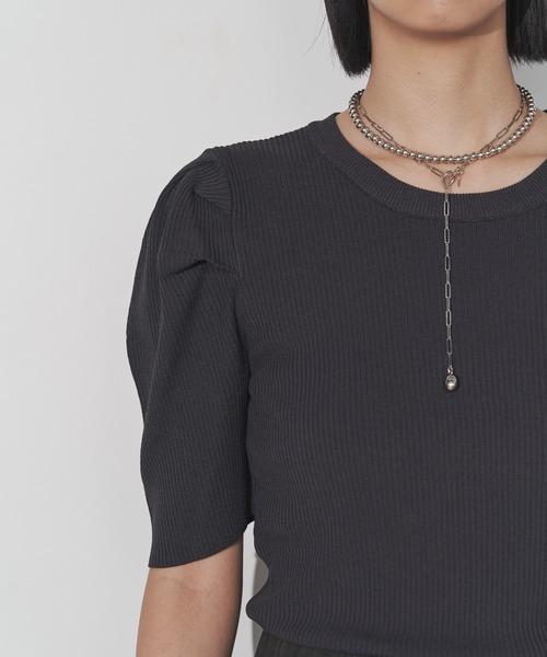 Solace(ソレイス)の「ボリュームショルダートップス(Tシャツ/カットソー・レディース・ブラック/ホワイト/チャコールグレー・FREE)」の11枚目の写真