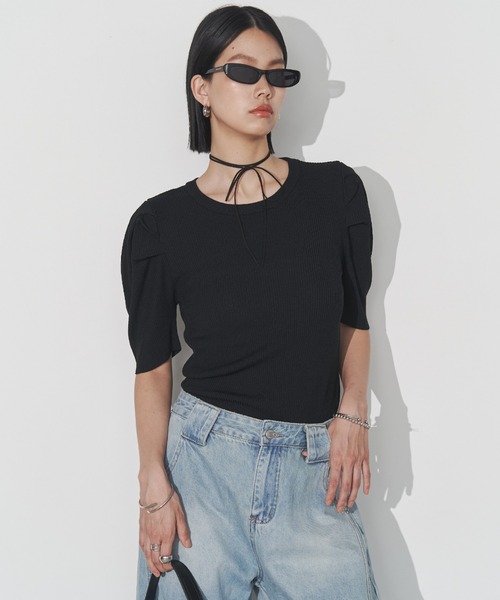 Solace(ソレイス)の「ボリュームショルダートップス(Tシャツ/カットソー・レディース・ブラック/ホワイト/チャコールグレー・FREE)」の13枚目の写真