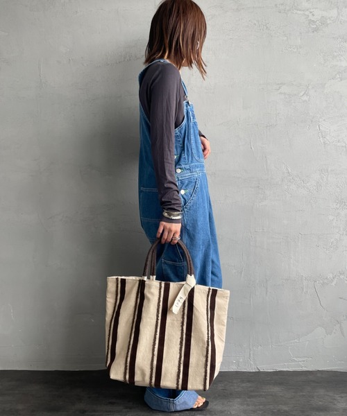 beej flocky big tote ストライプ　ブラック　ビージ beej（ビージ）の「[beej/ビージ] EMB&FLOCKY ストライプ柄 ビッグ
