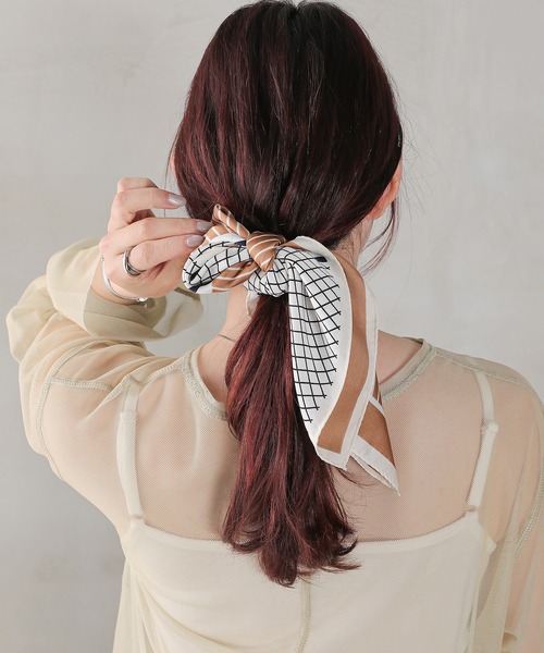 セール】ヘッドスカーフ 55×55cm レトロ ヴィンテージ風 プリント 総柄