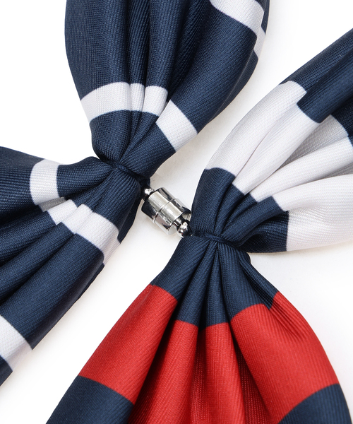 Petit Honfleur(プチオンフルール)の「【接触冷感】ワンタッチスカーフ(ストール/ショール・レディース・レッド/アイボリー/ブルー/ホワイト/ネイビー/ベージュ・フリー)」の11枚目の写真