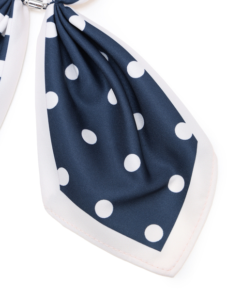 Petit Honfleur(プチオンフルール)の「【接触冷感】ワンタッチスカーフ(ストール/ショール・レディース・レッド/アイボリー/ブルー/ホワイト/ネイビー/ベージュ・フリー)」の15枚目の写真