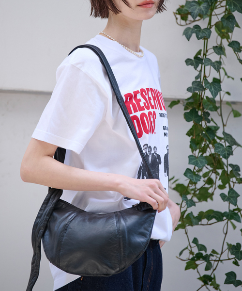 Ampersand(アンパサンド)の「【Ampersand / アンパサンド】Soft croissant bag S/クロワッサンレザーバッグS/ショルダーバッグ【WEB限定】(ショルダーバッグ・レディース・ブラック/シルバー・フリー)」の1枚目の写真