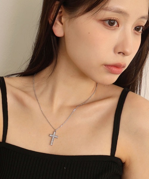CEMONEMO（セモネモ）の「【金属アレルギー対応】 キュービック クロスネックレス パールネックレス 2セット / サージカルステンレス316L（ネックレス・レディース・シルバー・FREE）」の4枚目の写真