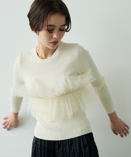 Clum(クルム)の「Lace design layered knit top / レースデザインレイヤードニットトップス(ニット/セーター・レディース・オフホワイト/グレー・FREE)」の14枚目の写真