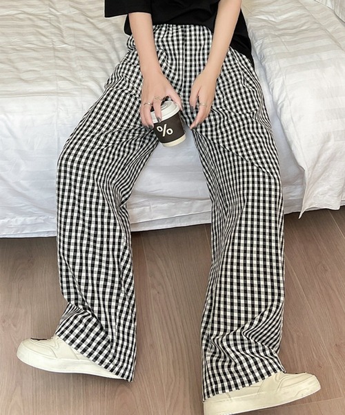 DAY CLOSET(デイ クローゼット)の「【ほんのり凹凸感】韓国っぽギンガムチェック柄イージールームパンツ レディース(ルームウェア/パジャマ・レディース・ピンク×イエロー/ブラウン系その他/パープル系その他/ブラック×ホワイト/ダークネイビー/ブラック×グレー/ブルー系その他/マスタード/レッド/ピンク/ワイン/ピンク系その他/グレー/ブルー・L/M)」の15枚目の写真