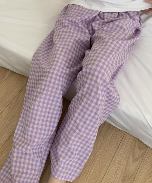 DAY CLOSET(デイ クローゼット)の「【ほんのり凹凸感】韓国っぽギンガムチェック柄イージールームパンツ レディース(ルームウェア/パジャマ・レディース・ピンク×イエロー/ブラウン系その他/パープル系その他/ブラック×ホワイト/ダークネイビー/ブラック×グレー/ブルー系その他/マスタード/レッド/ピンク/ワイン/ピンク系その他/グレー/ブルー・L/M)」の20枚目の写真