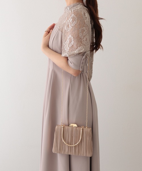 Lace Ladies(レースレディース)の「ソリッドカラー プリーツ スクエア パーティー バッグ(クラッチバッグ・レディース・ライトピンク/ブラック/ベージュ・FREE)」の16枚目の写真