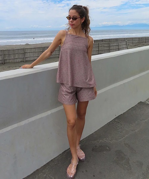 セール】LA VIE /ロキシー花柄バンドゥ・フレアキャミソール