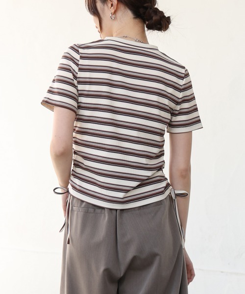 Bab(バブ)の「マルチボーダーサイドシャーリングTシャツ(Tシャツ/カットソー・レディース・ブラウン/ピンク/ブルー/ブラック・M)」の9枚目の写真