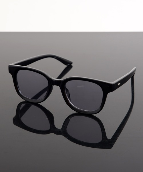 Revo.（レボ）の「ウェリントン フラットレンズ サングラス カラーレンズ UVカット（サングラス・メンズ・ブラック×ブルー/ブラック/ブラウン/ブラック×グレー/チャコール・FREE）」の3枚目の写真