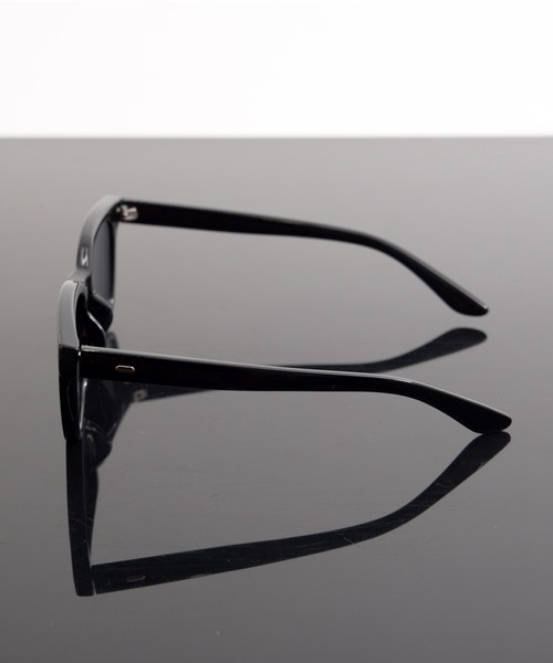 Revo.（レボ）の「ウェリントン フラットレンズ サングラス カラーレンズ UVカット（サングラス・メンズ・ブラック×ブルー/ブラック/ブラウン/ブラック×グレー/チャコール・FREE）」の10枚目の写真