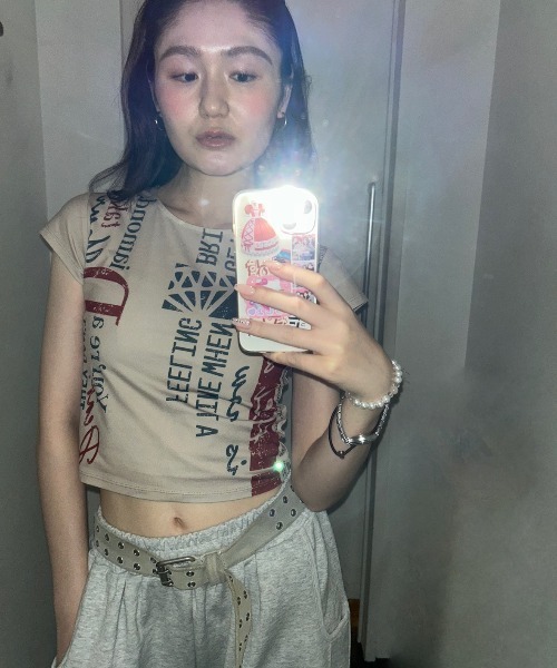 JEANASIS（ジーナシス）の「【25quee】ヴィンテージロゴチビTEE/575735（Tシャツ/カットソー・レディース・ブルー系その他/ベージュ系その他/レッド系その他/ブラック系その他・FREE）」の17枚目の写真