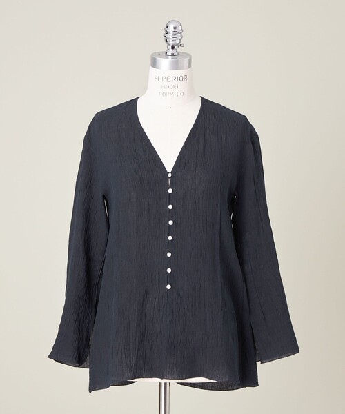 ゆ*！様 美品◯ ＜conte＞アサ フロントボタン Vネックブラウス ネイビー conte（コンテ）の「＜conte＞アサ フロントボタン Vネックブラウス
