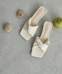 THE YOn | フェイクパテントレザーツイストアッパーサンダル(サンダル)