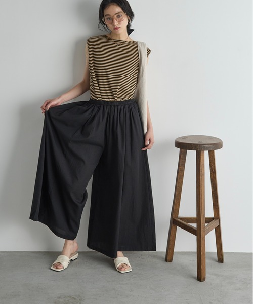 THE YOn（ザヨン）の「フェイクパテントレザーツイストアッパーサンダル（サンダル・レディース・アイボリー/ダークブラウン/マスタード・37/38/39）」の7枚目の写真