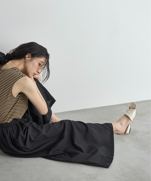 THE YOn（ザヨン）の「フェイクパテントレザーツイストアッパーサンダル（サンダル・レディース・アイボリー/ダークブラウン/マスタード・37/38/39）」の9枚目の写真