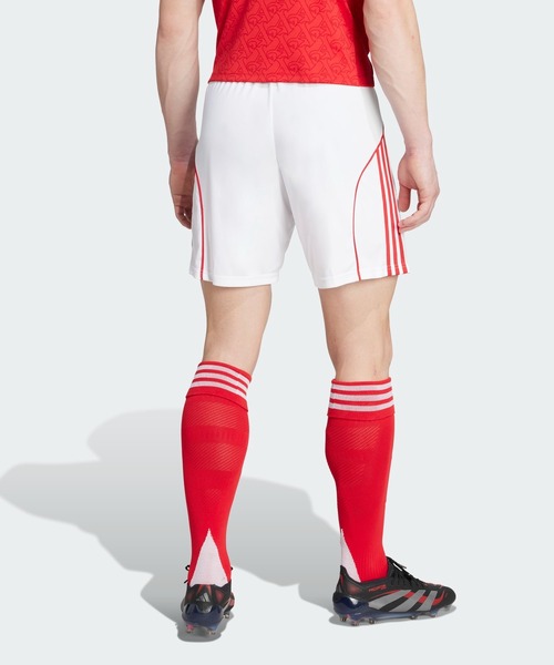 adidas（アディダス）の「アーセナル 25/26 ホームジャージー / アディダス adidas（その他パンツ・メンズ・ホワイト・SMALL/MEDIUM/LARGE/X-LARGE/XX-LARGE）」の2枚目の写真